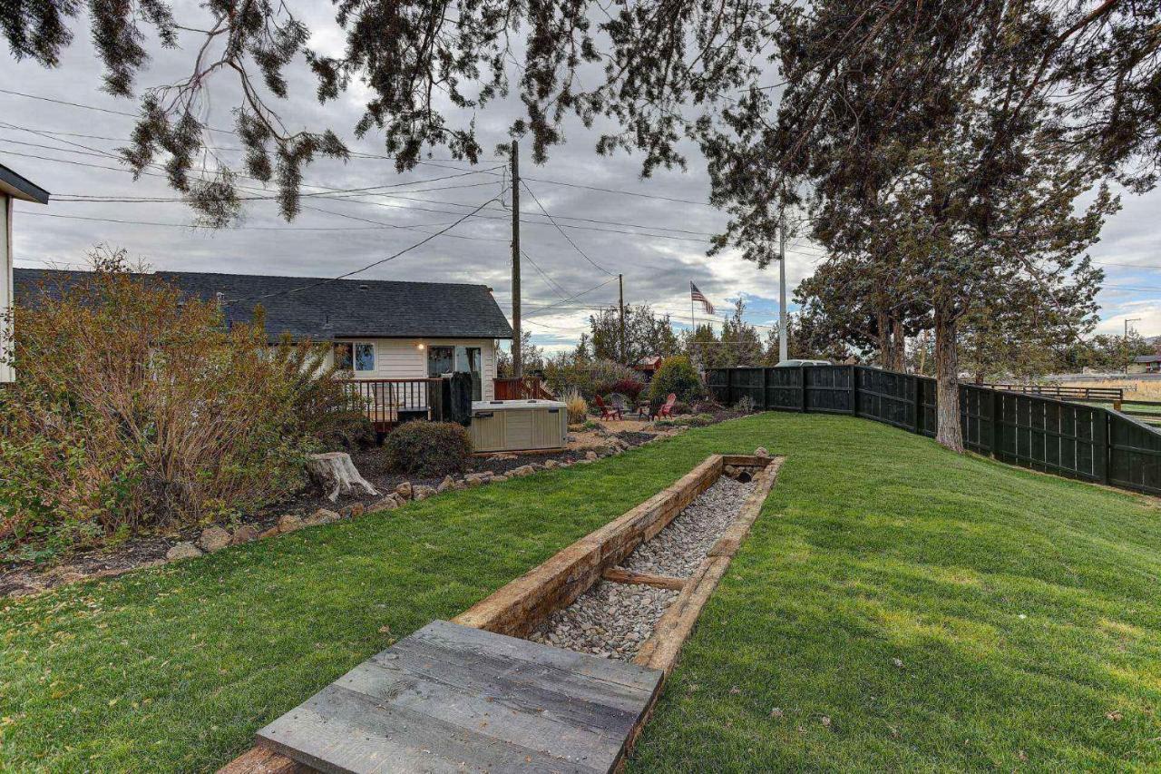 The Old Reindeer Ranch Villa Redmond Exterior photo
